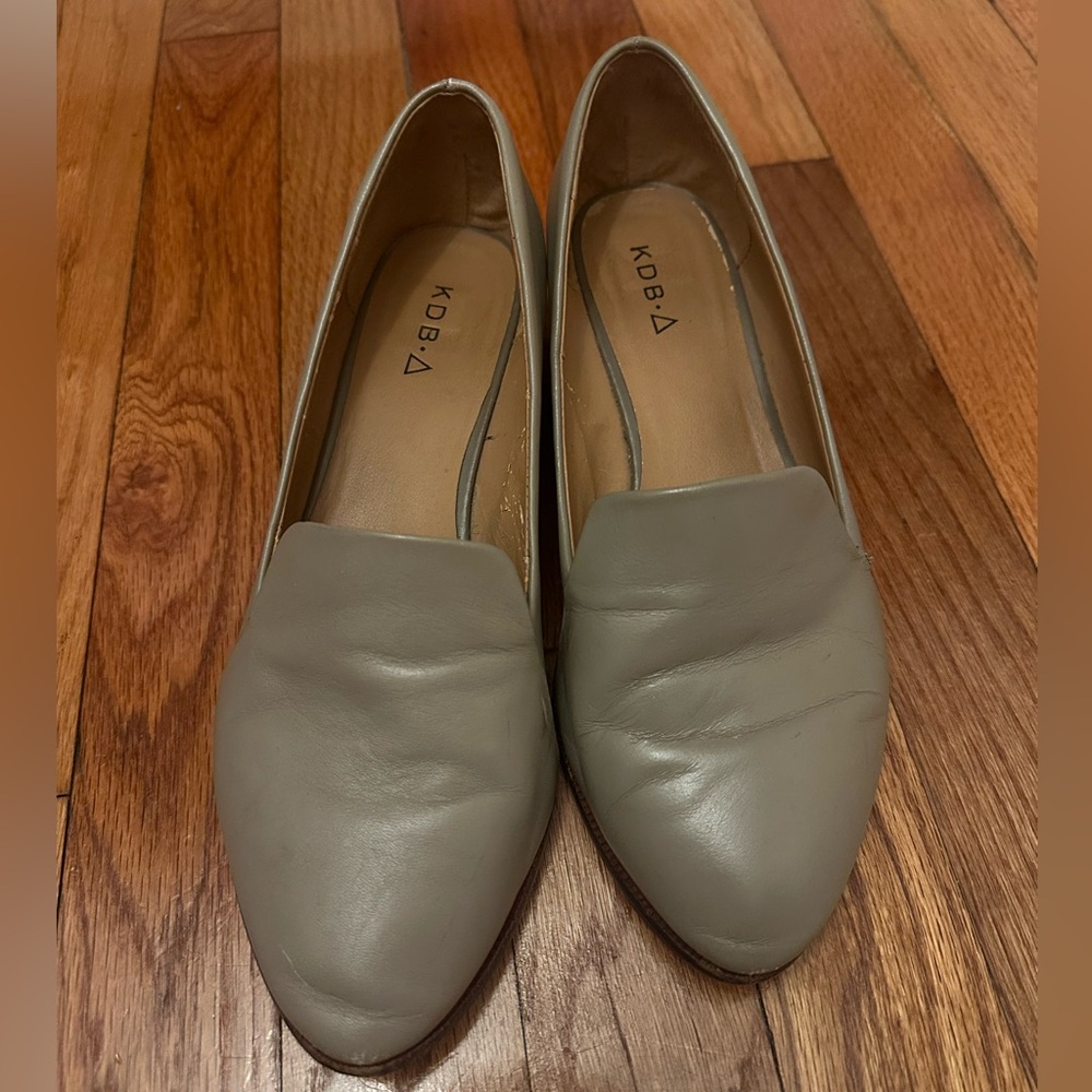 Kelsi Dagger Women's Gray Flats